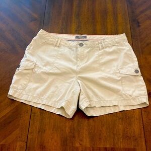 Natural Reflections size 14 tan shorts
